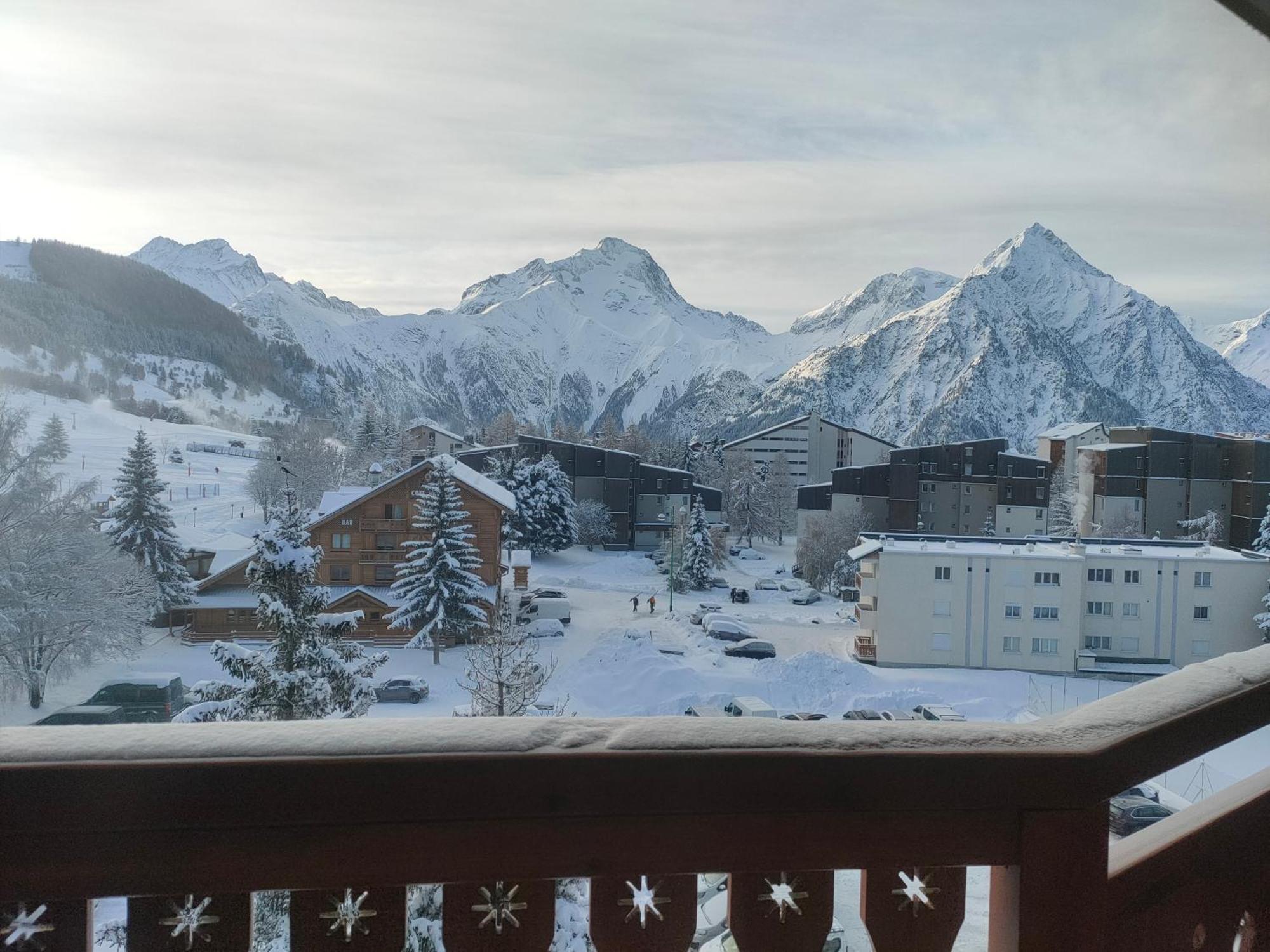 לס דה-אלפס Residence Plein Sud A Cote Jandri Express, Front De Neige, Vue Splendide, Label 2 Alpes, Classe 2 Etoiles Tourisme מראה חיצוני תמונה